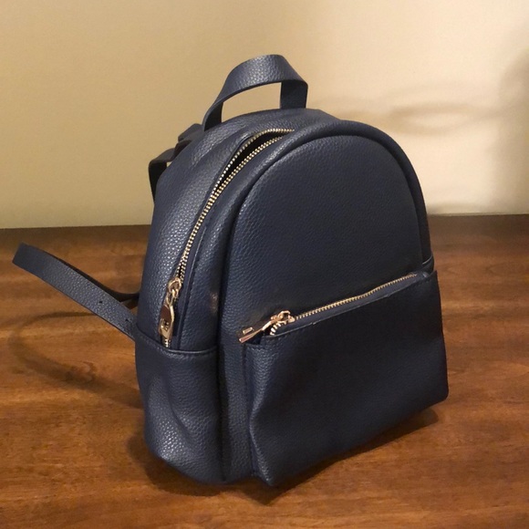 Small backpack - Picture 6 of 8